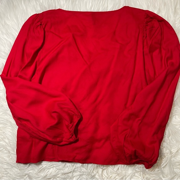 Long sleeve button down blouse - Picture 5 of 5